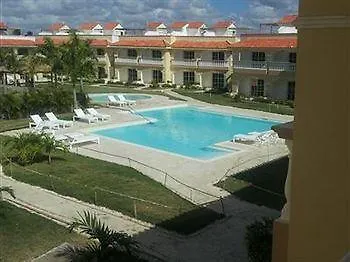 Las Palmeras / Las Estrellas Boca Chica 2*,