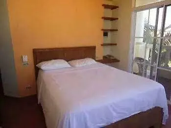Las Palmeras / Las Estrellas Boca Chica Hotel