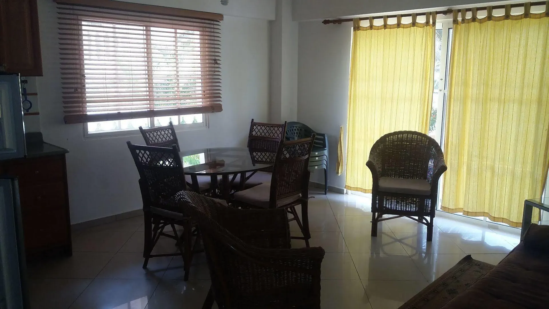 Hotel Las Palmeras / Las Estrellas Boca Chica